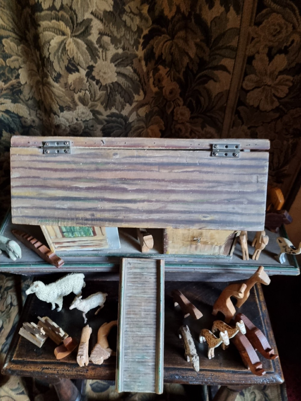 late 19thc wooden naive noahs ark and animals scarce