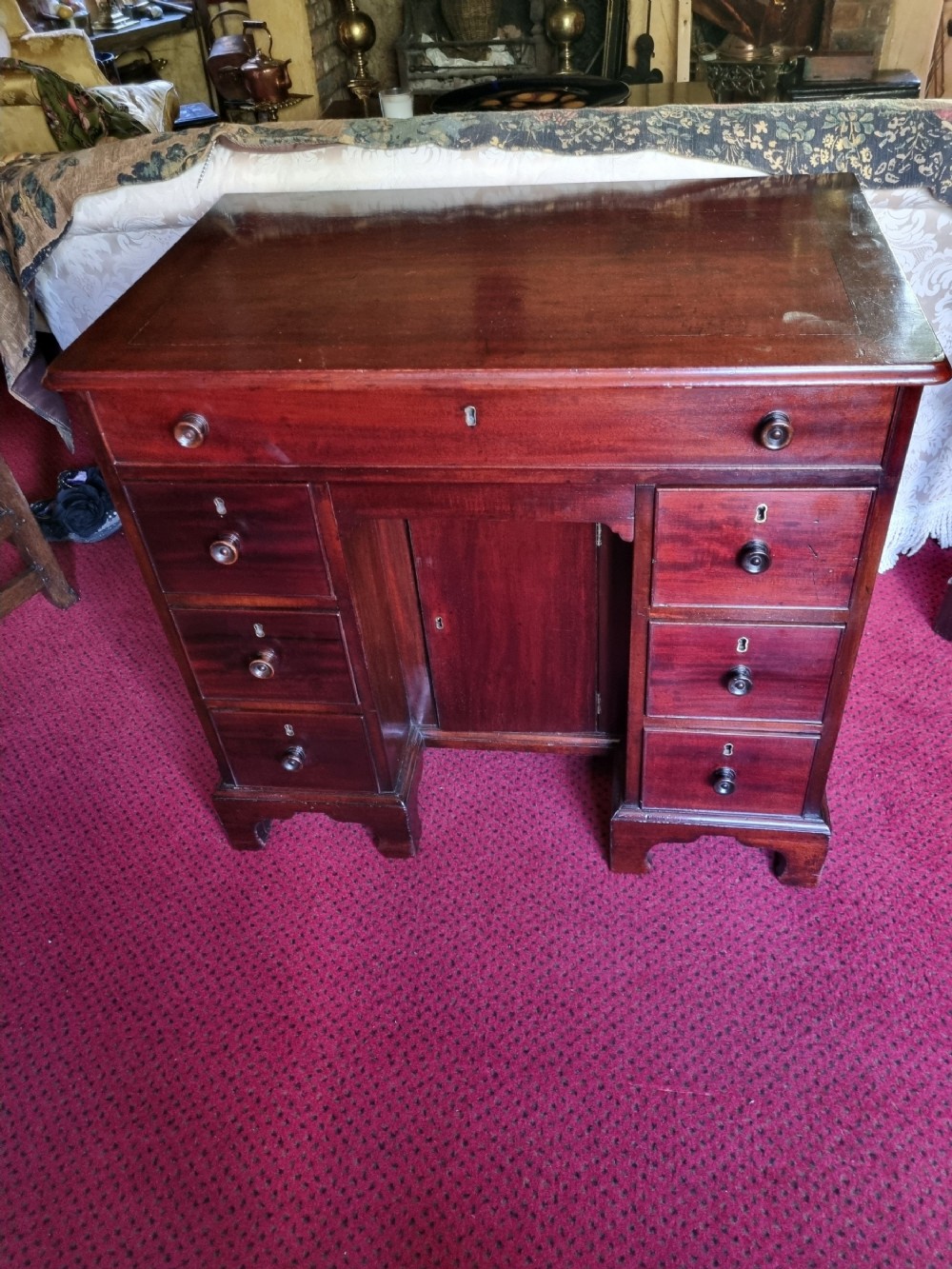 extremely unusual 18thc kneehole desk in mahagany