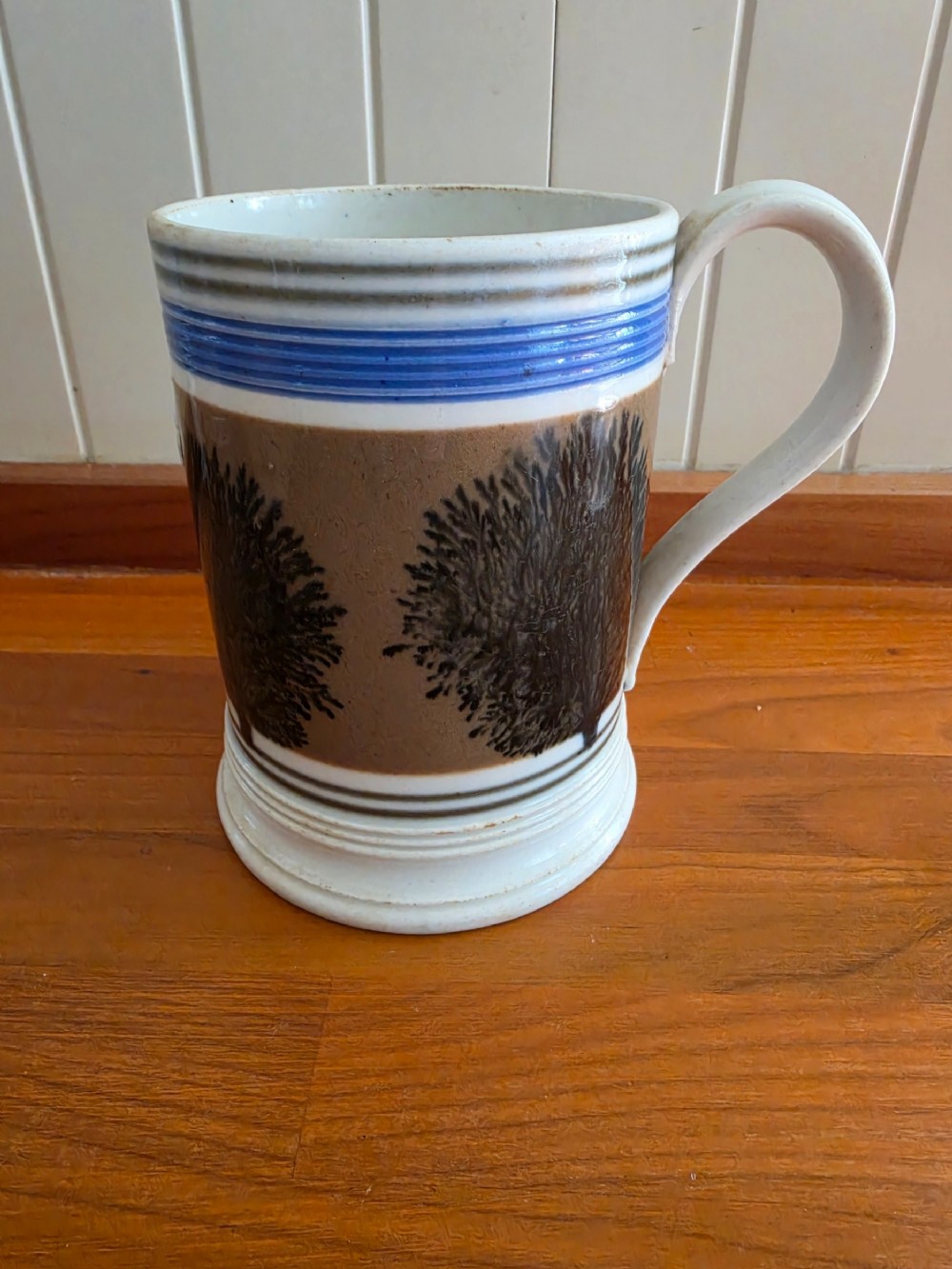 good 19thc mocha ware imperial pint mug