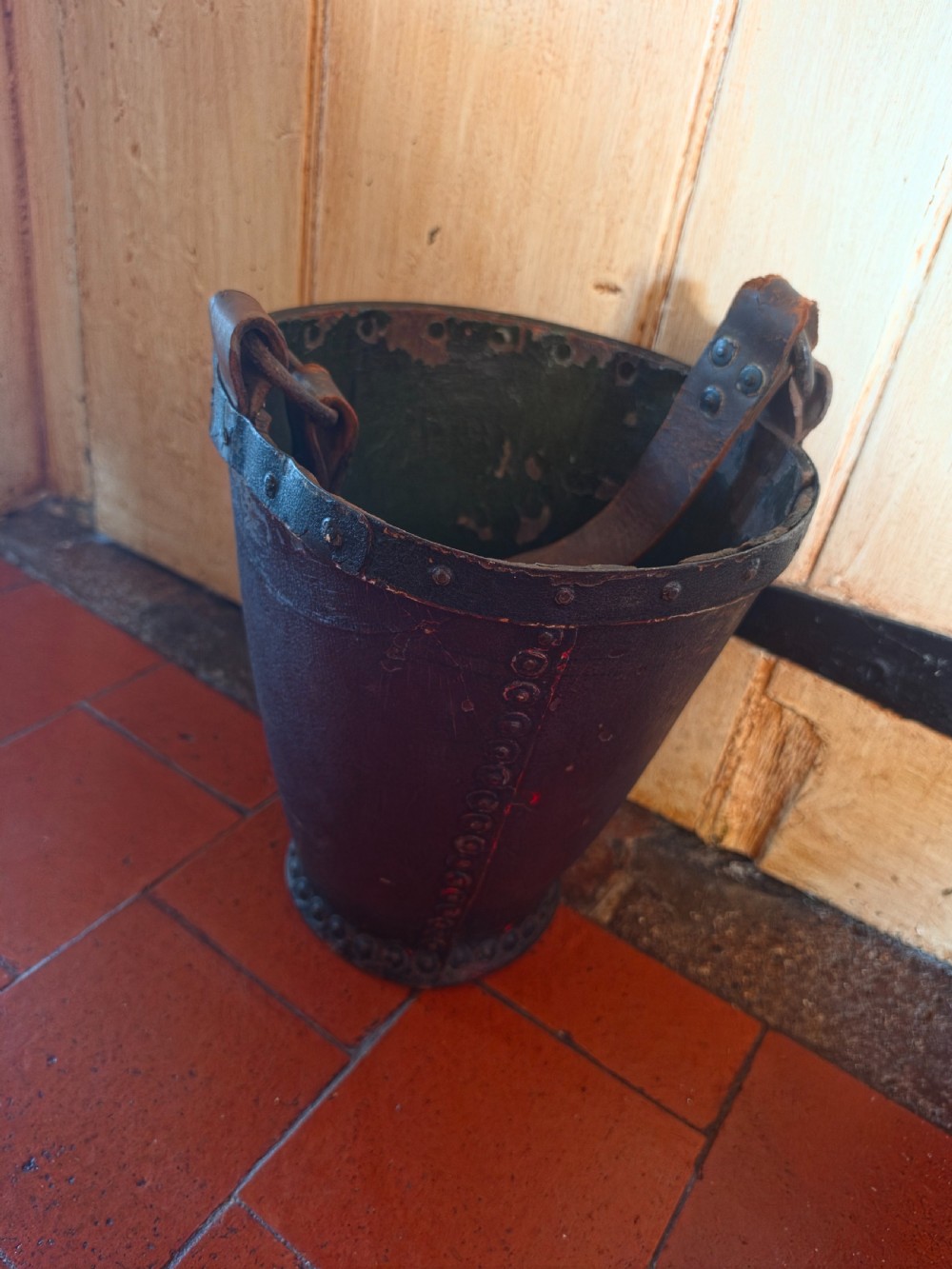 georgian leather fire bucket