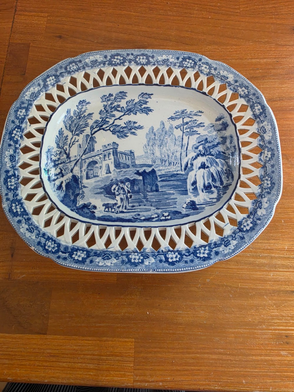 early 19thc blue and white fretted platter davenport