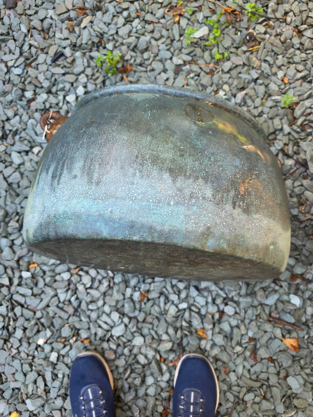 large 19thc copper cauldron 55cms l